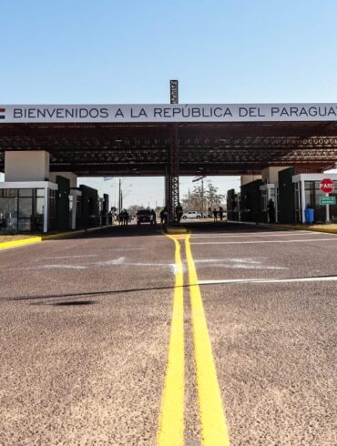 Ayolas-Ituzaingó Border Crossing