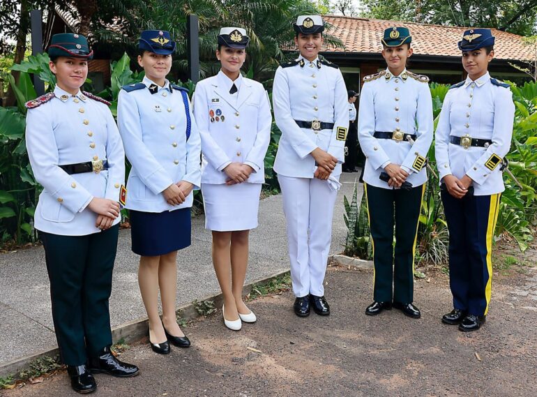 Paraguayan Women are finally able to become Air Force reserve officers