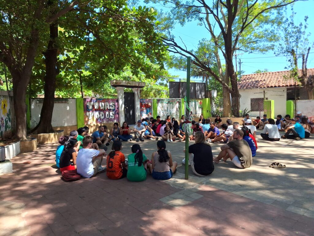 Foreigners and Children at Mil Solidarios.