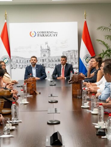 Govenors meet to discuss the implementation of the Zero Hunger program