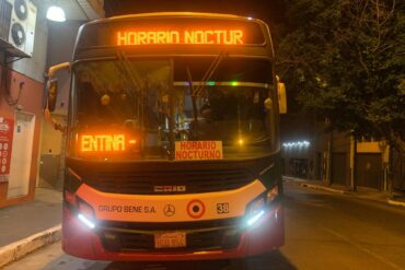 Travel at night in Asunción, safely, on the Buho night bus