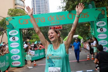 Sasha Sborovsky wins the Womens 5k Race