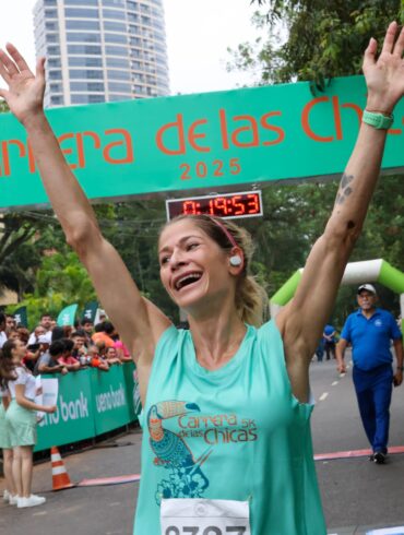 Sasha Sborovsky wins the Womens 5k Race