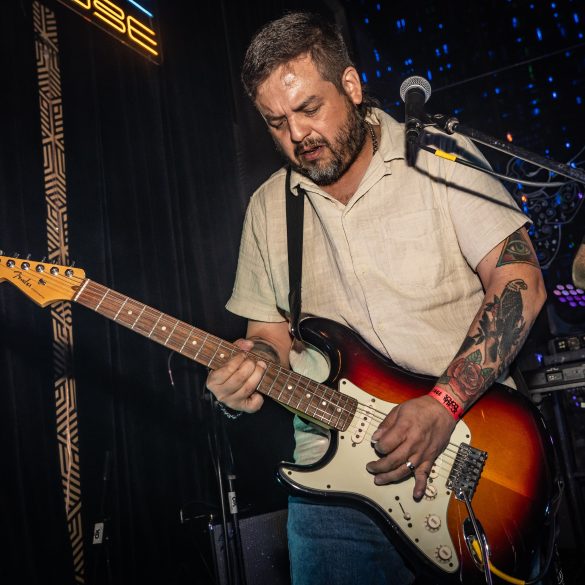 Danfer Ciudad rocking out in Asunción, Paraguay