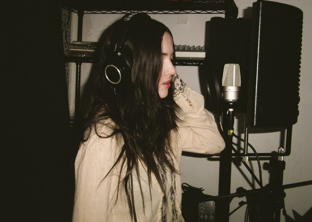 Singer-songrwriter Ana Blosset.