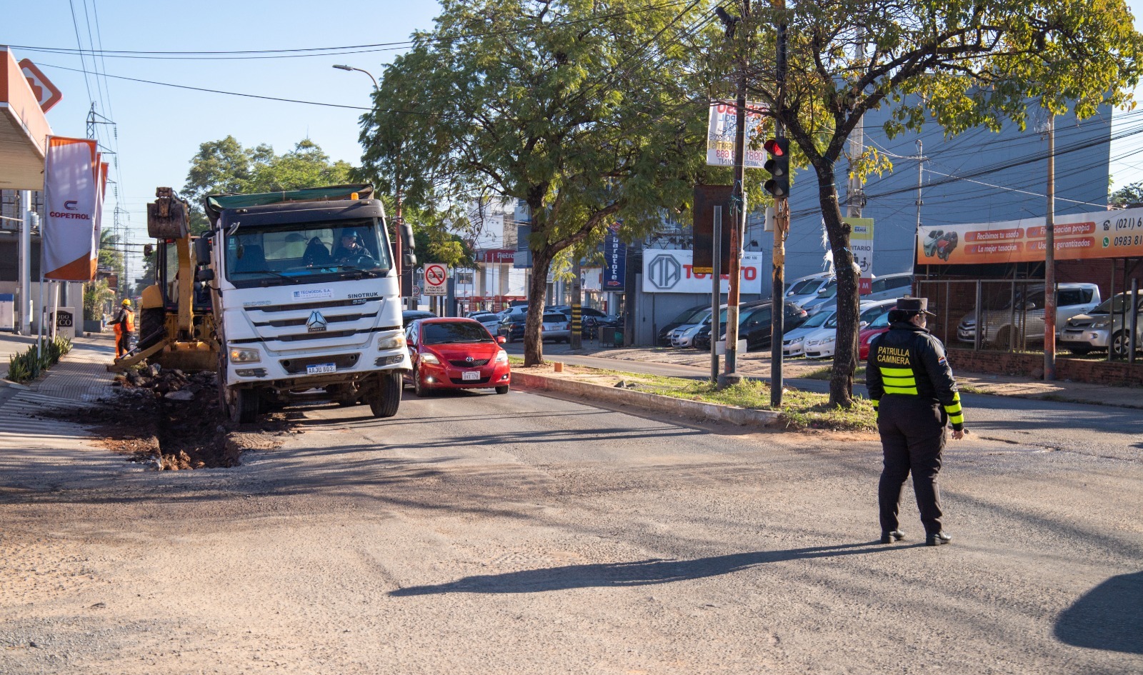 Speed Bump Construction Begins On Mariscal López Avenue in Asunción