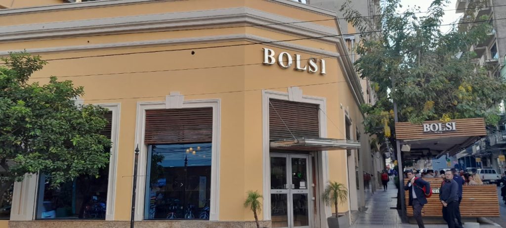 Bolsi.