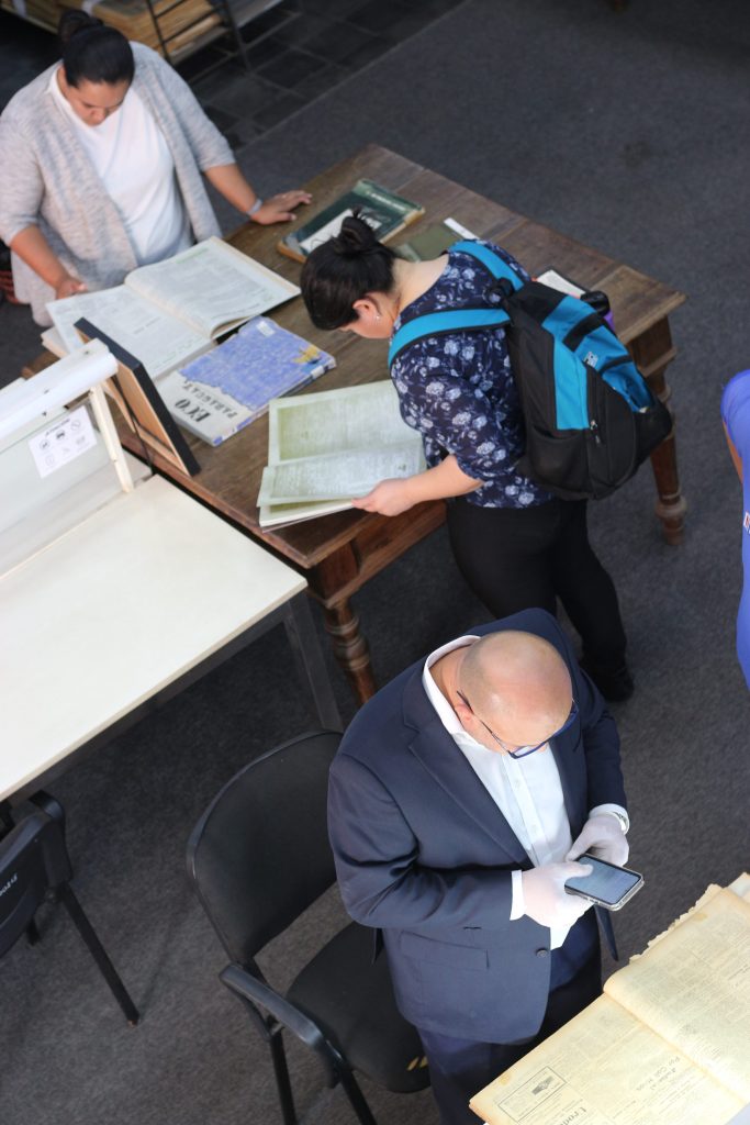 Marco Augusto Ferreira invites people to discover the archives of the National Library of Paraguay.