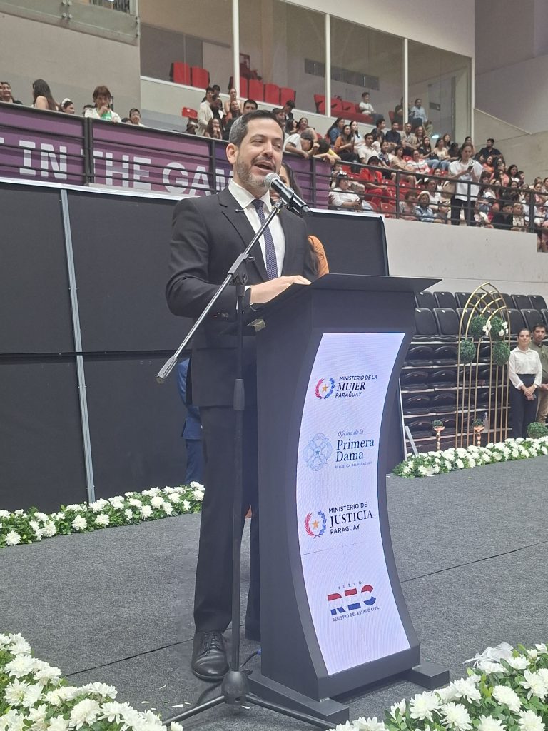 Raúl Latorre.