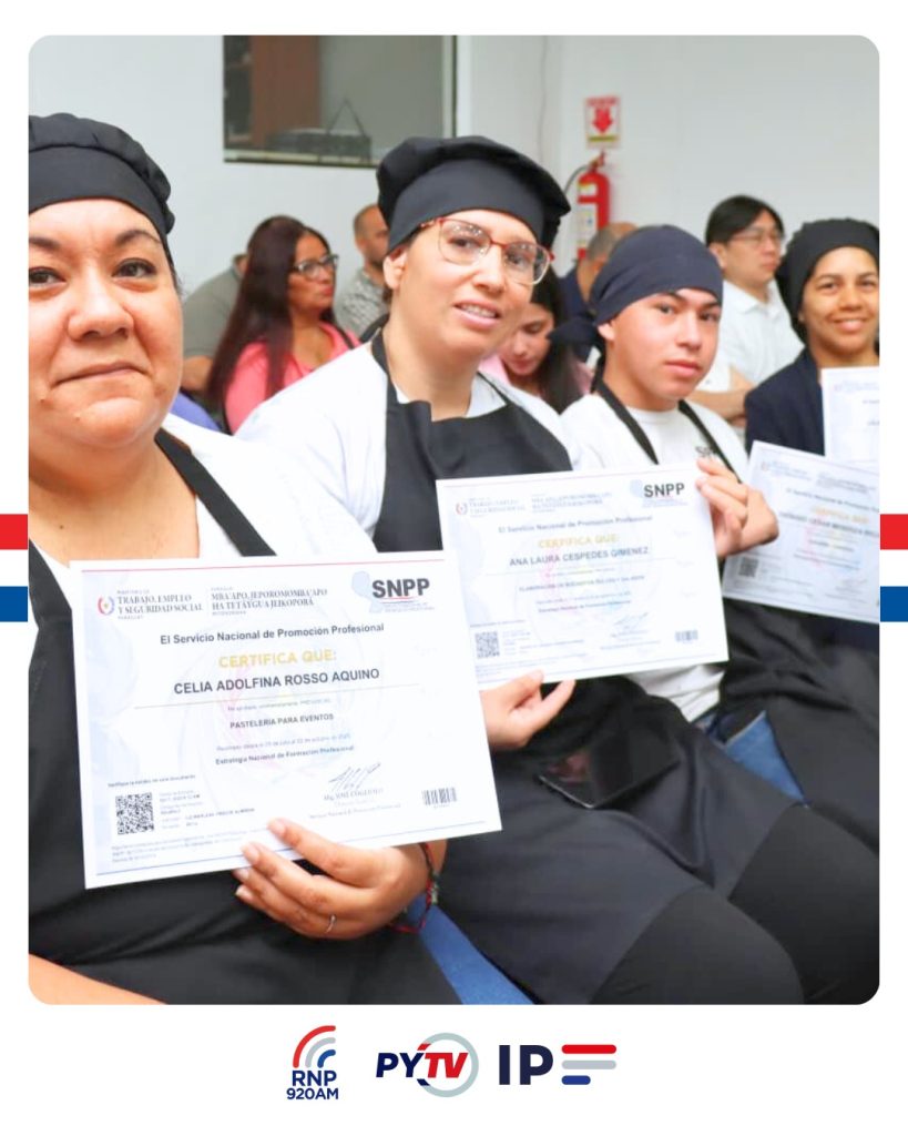 Participants of the Gastronomy School.