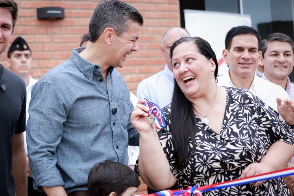 Participants of the programme with the President.