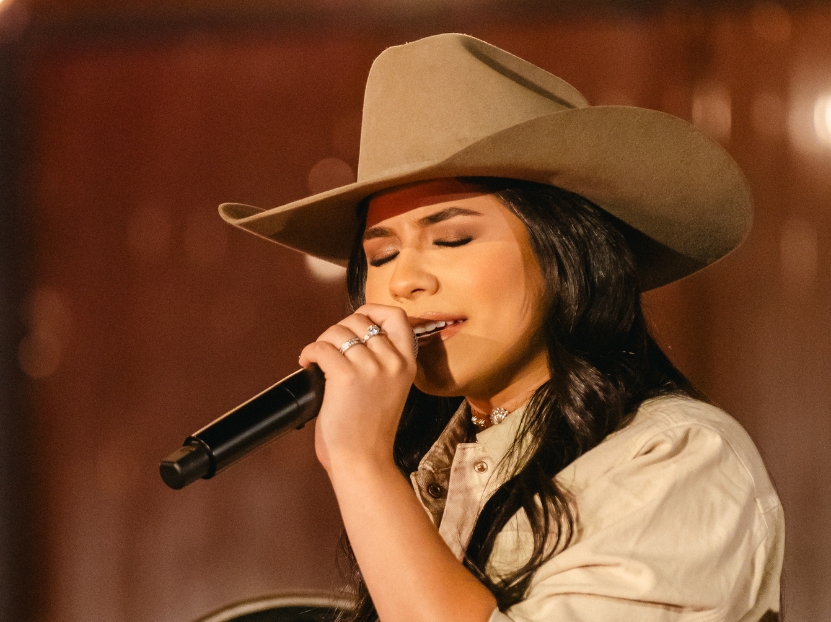 Paraguayan artist Fiorella.