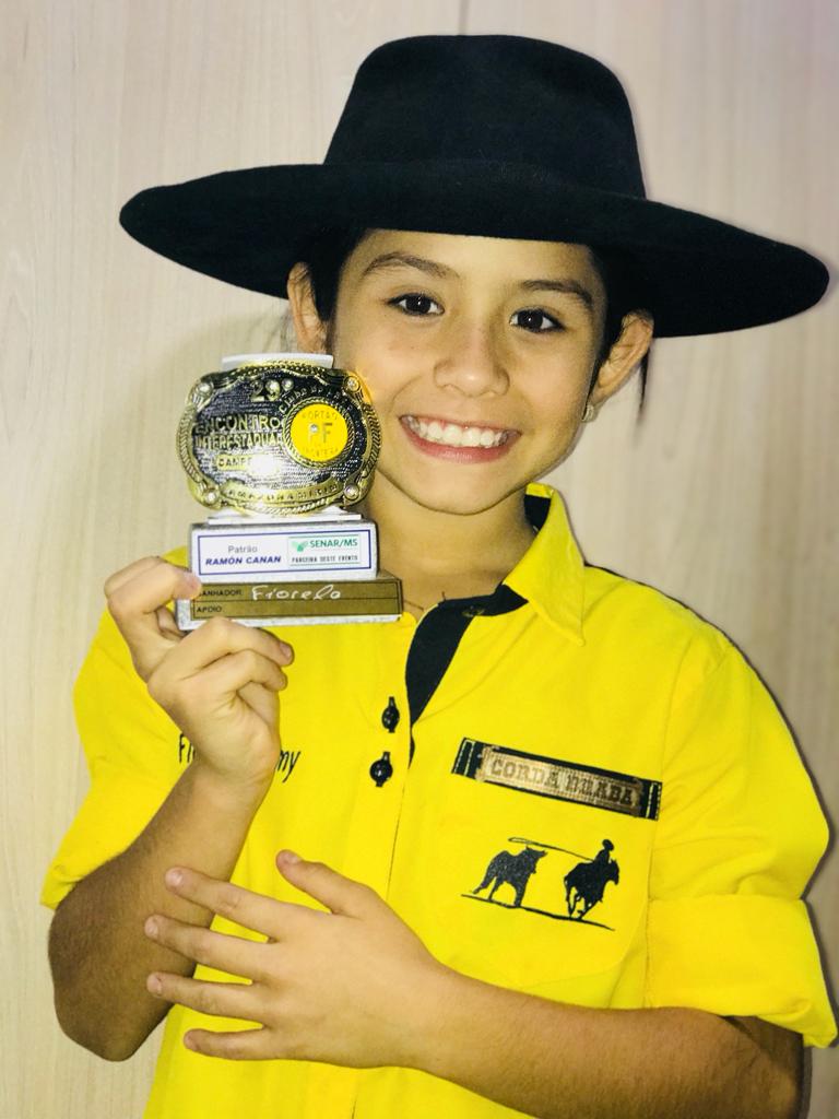 Apart from music, she has a passion for roping.