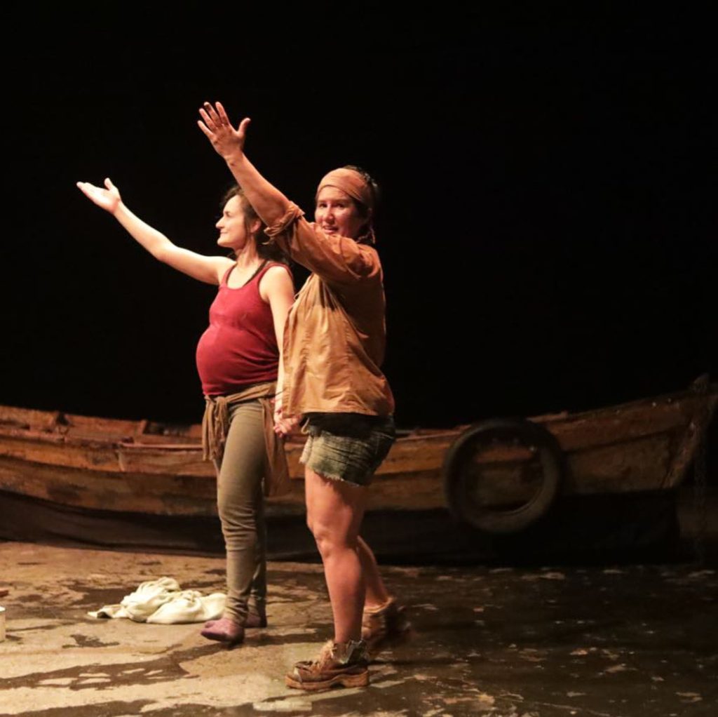 Paraná Porã stage actors.