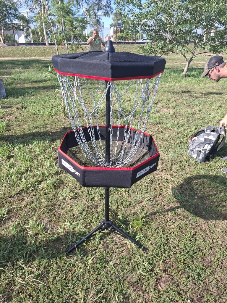 Equipment at Ñu Guasú Park.