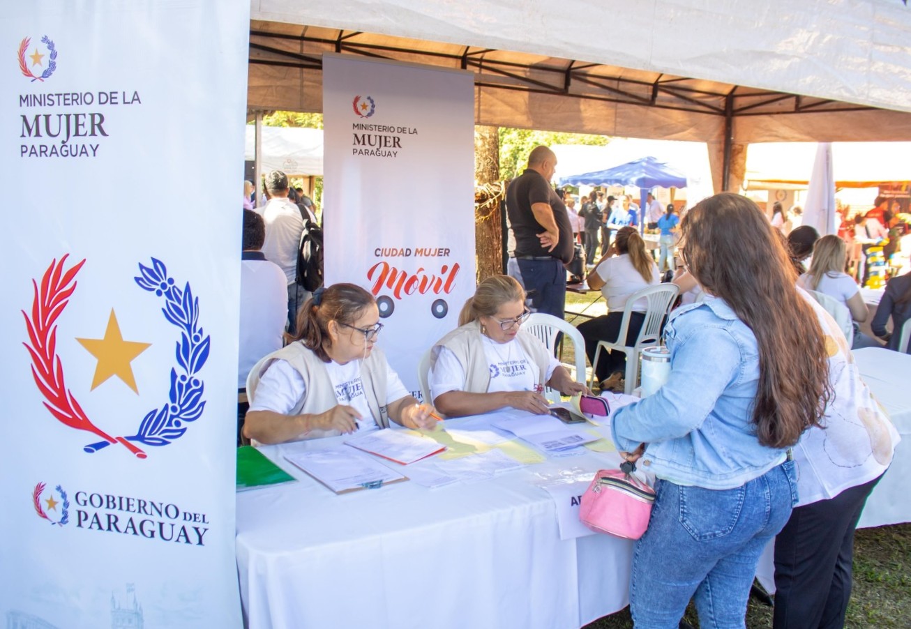Ciudad Mujer Móvil Closes 2025 After Assisting Nearly 20,000 Women Across Paraguay