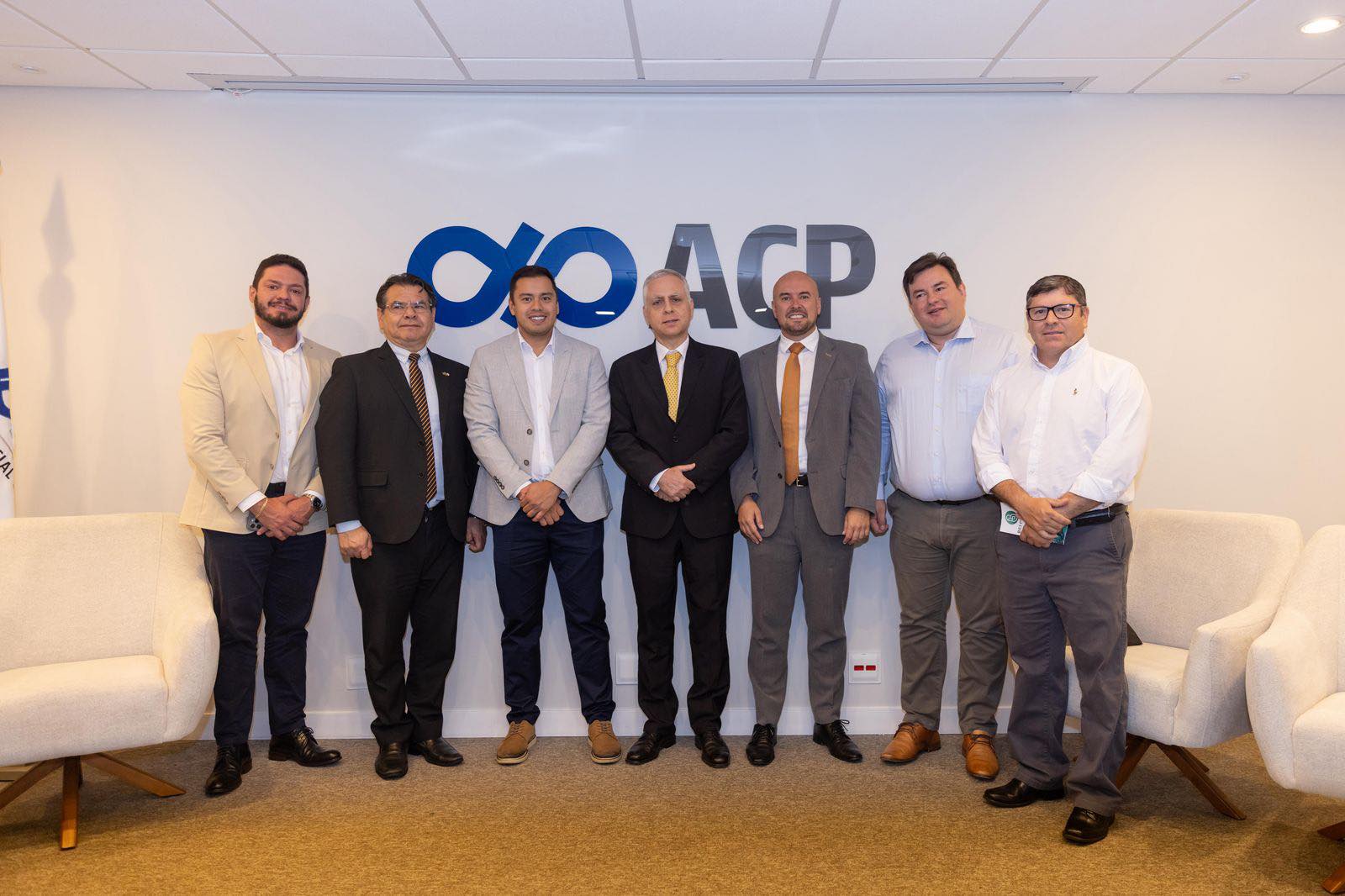 Paraguay And Paraná Commercial Association Sign Agreement To Boost Binational Trade