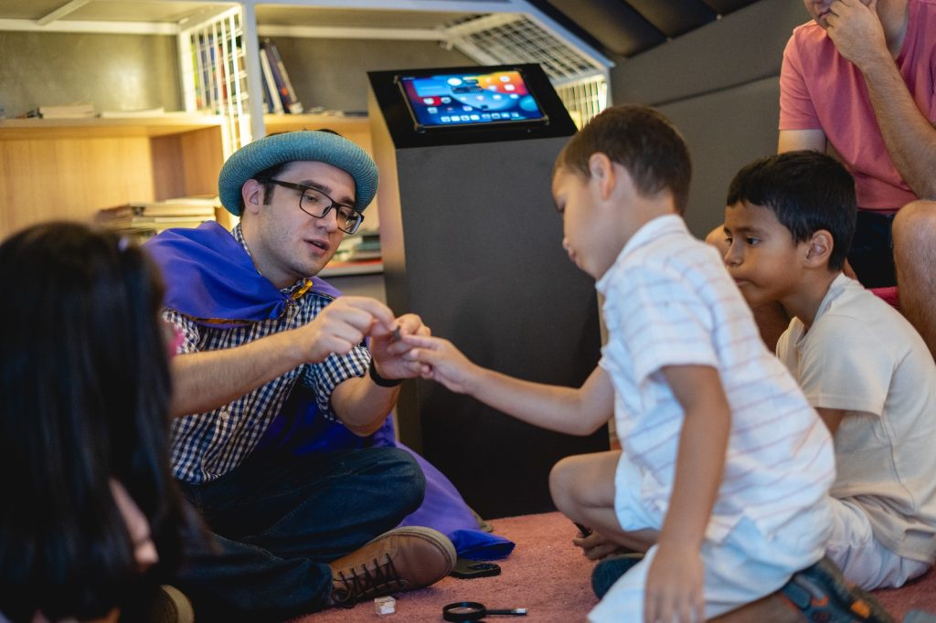 Three Wise Scientists