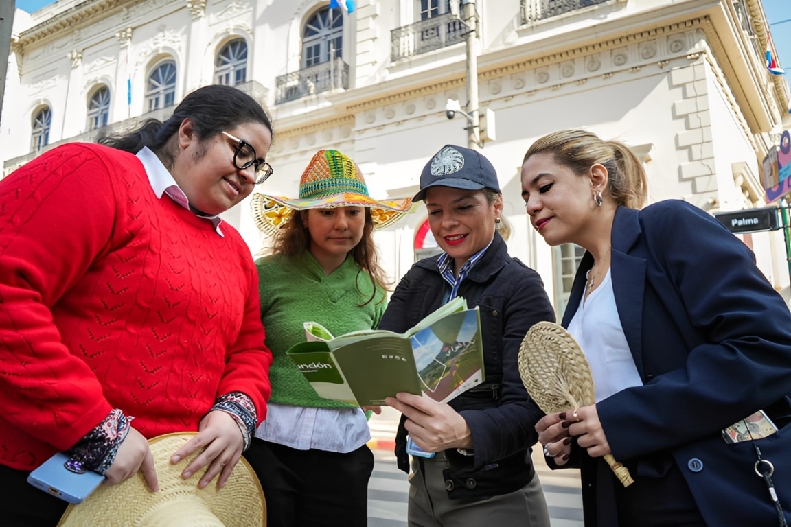 Walkers’ Club Invites People To Explore Asunción’s Historic Centre On Foot