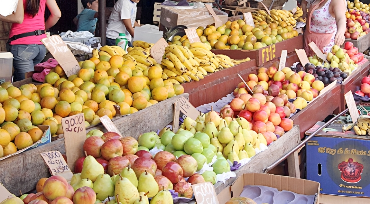 Seasonal Fruits In Paraguay: A Full Year Of Flavours