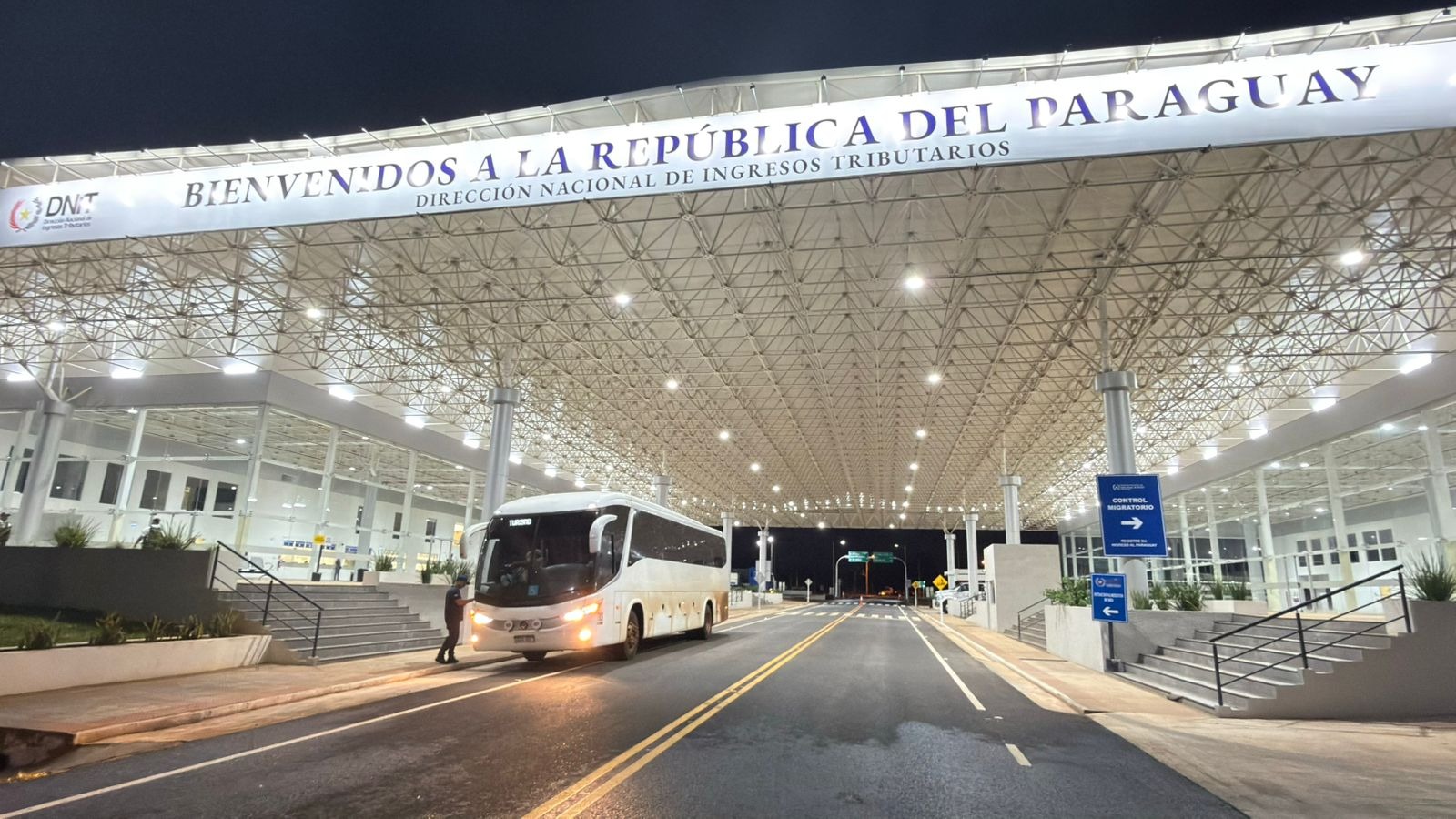 Tourist Buses Can Now Use New Integration Bridge Between Paraguay And Brazil