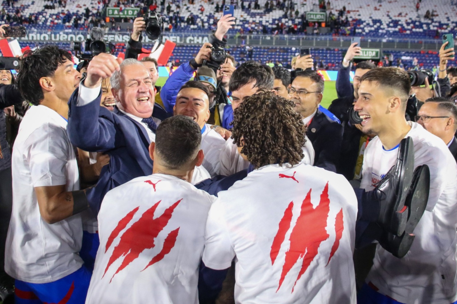 Paraguayan Fans In California For 2026 World Cup: Top Activities While Cheering Albirroja