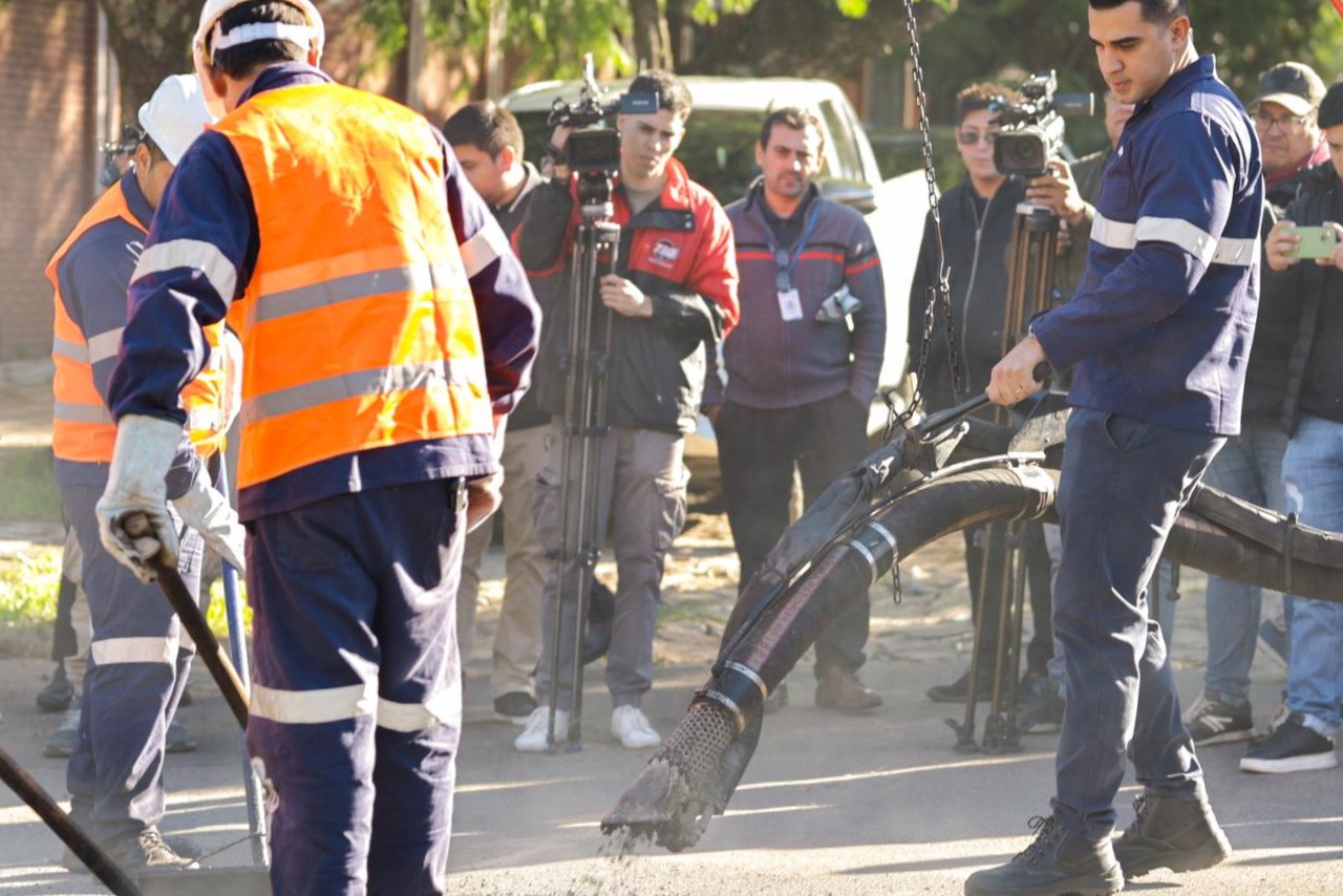‘Pothole Exterminator’ New Tool To Expedite Paraguay’s Road Repairs