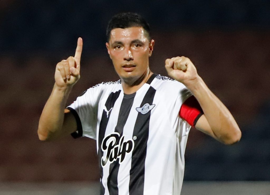 "Tacuara" Cardozo with Libertad