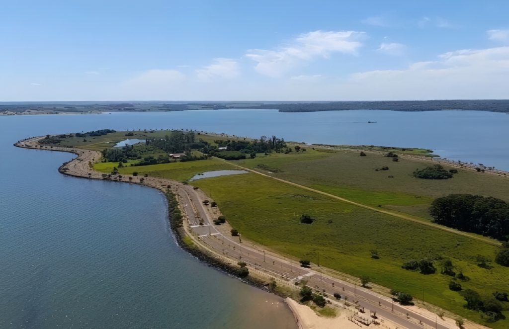Current image: Beaches in Paraguay