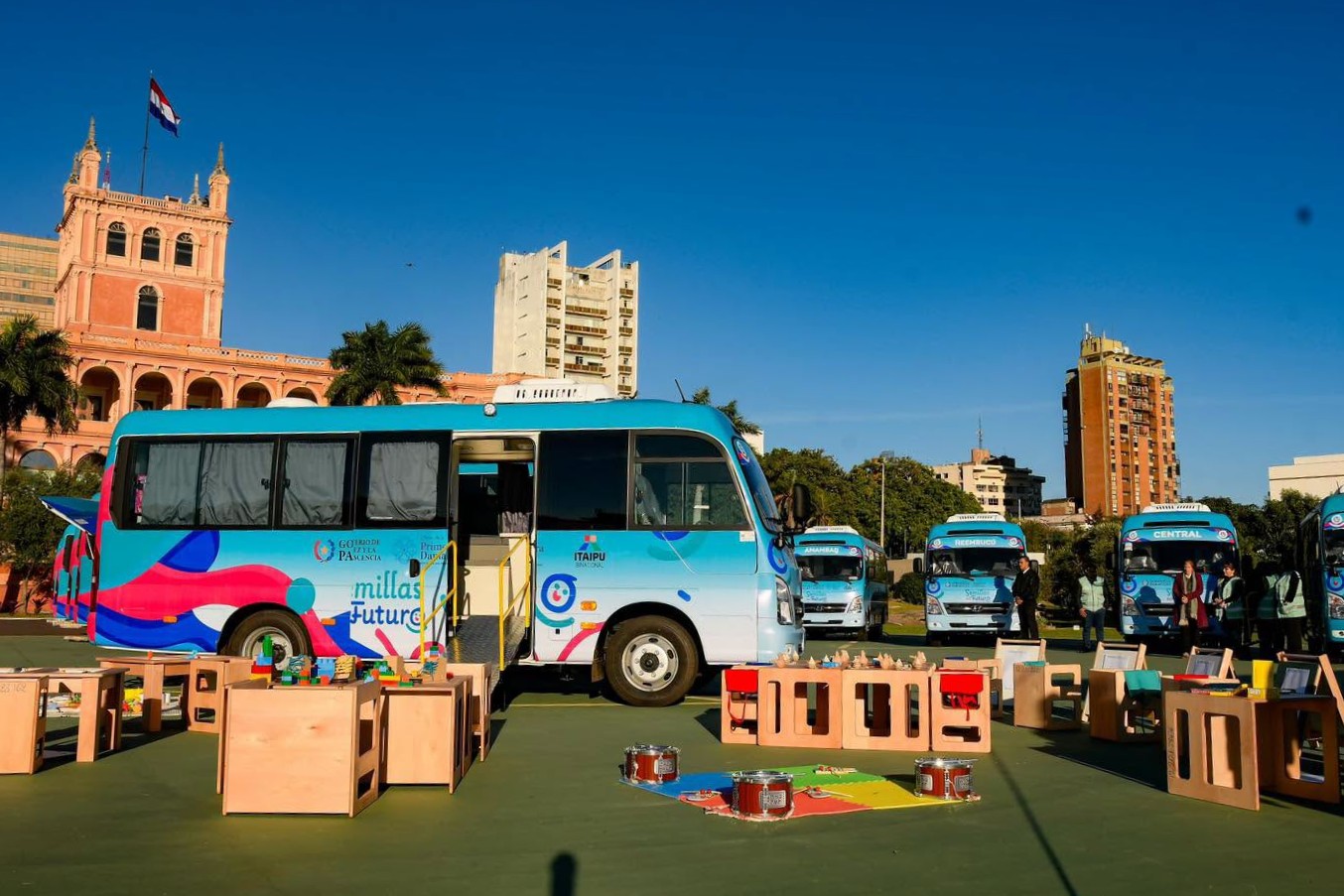 Paraguay Takes Early Learning On The Road With 18 New Mobile Libraries