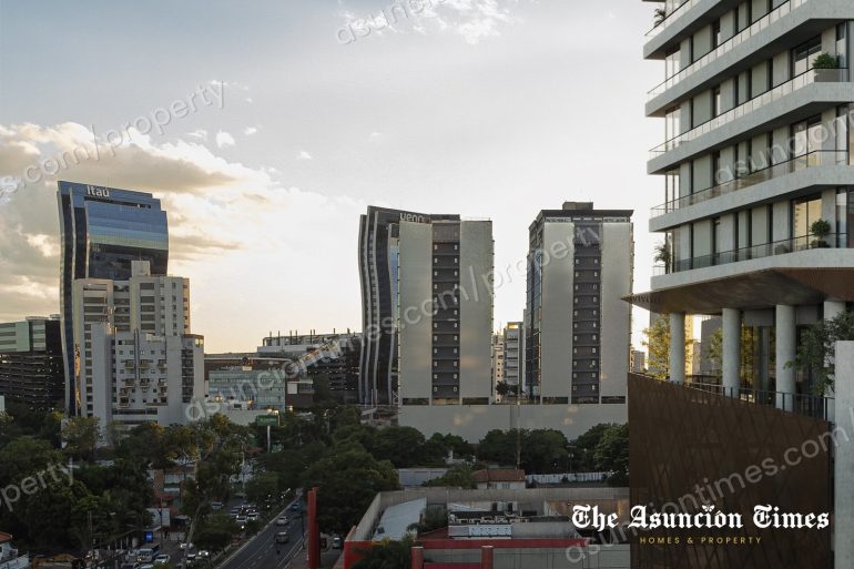 Two-bedroom apartment in Las Lomas, en suite